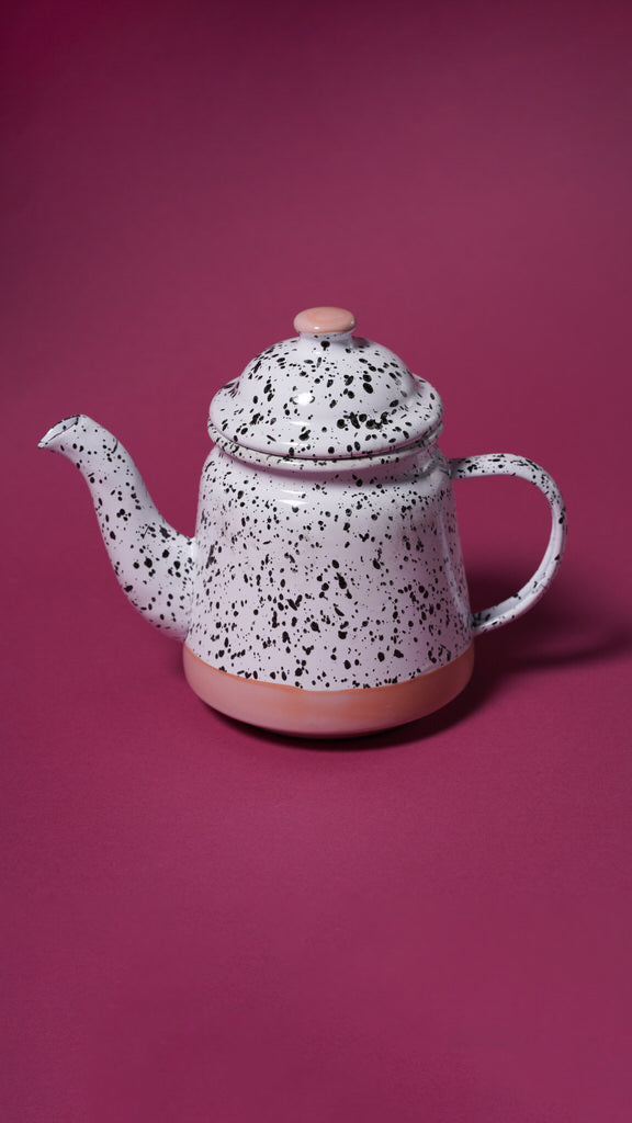 WB2 Enamel Teapot 0.8 L