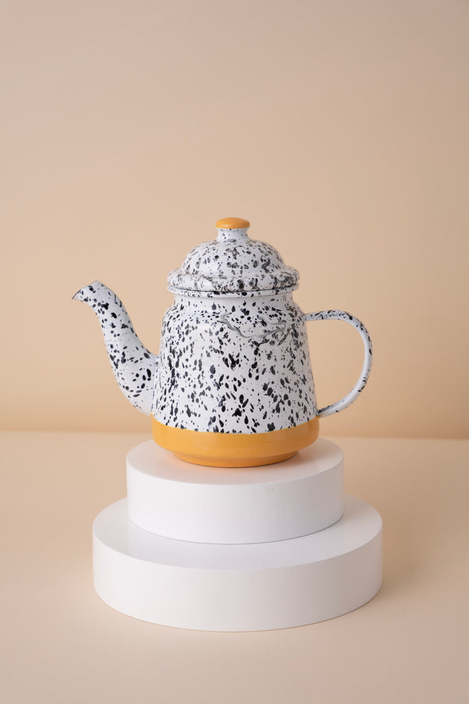 WB2 Enamel Teapot 0.8 L