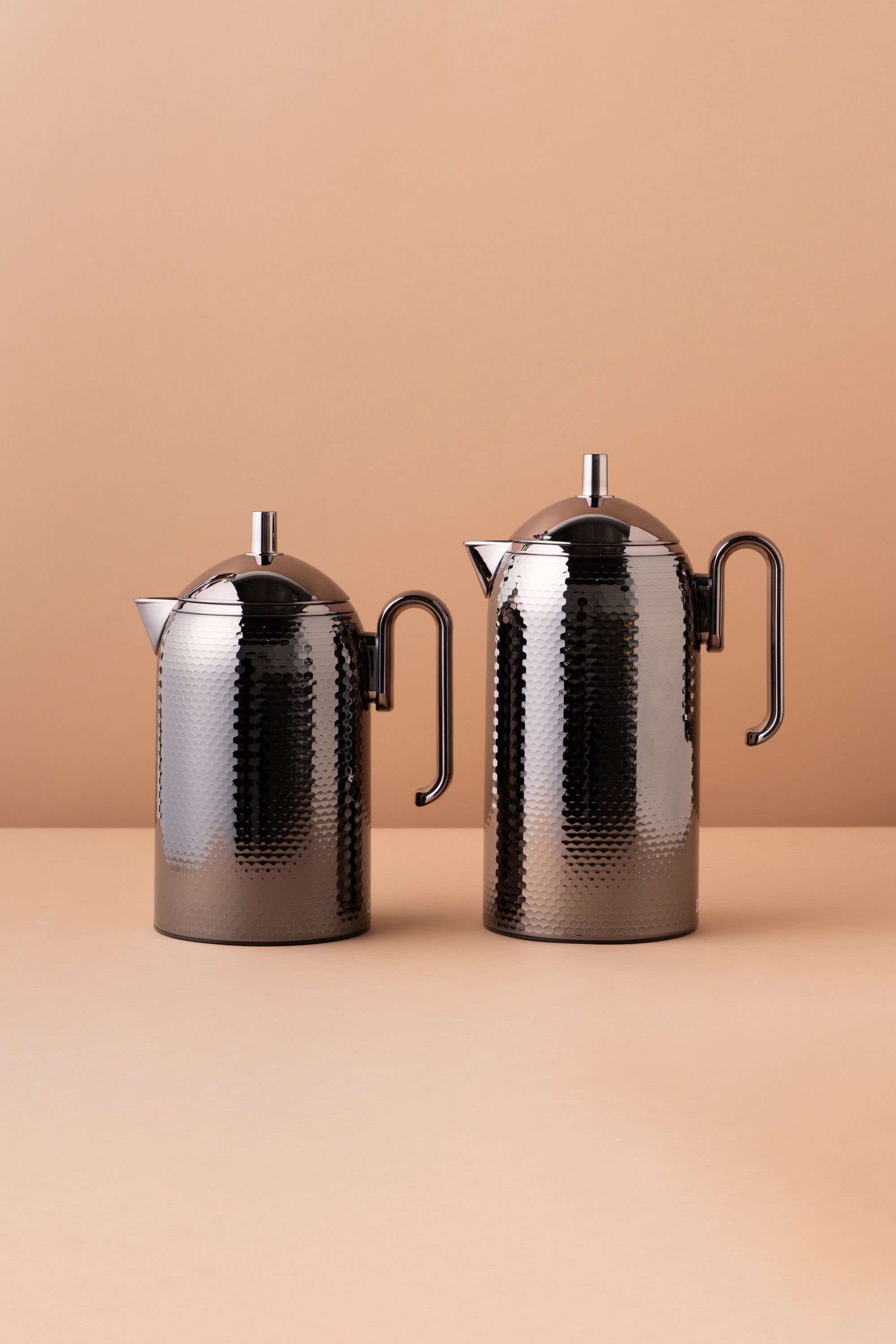 Al Majles Flask Set 2 Pcs (Hammered) – WABA UAE
